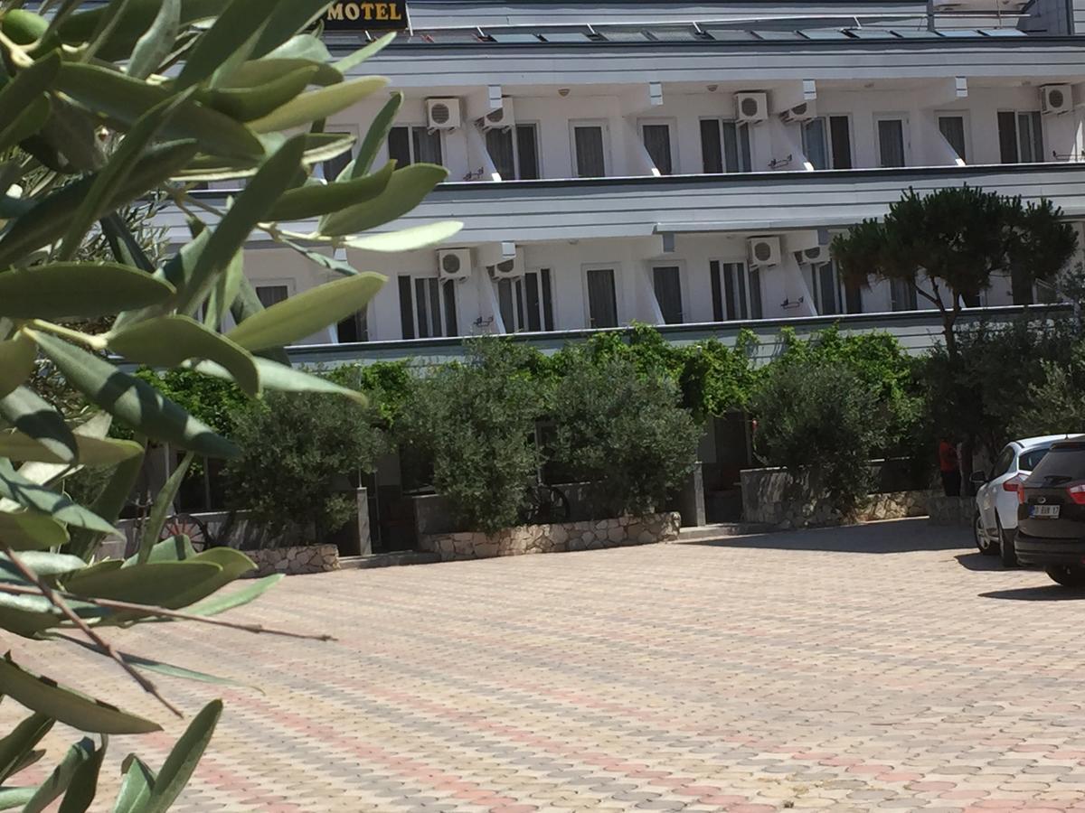 Karakas Motel Ayvalı Exteriör bild